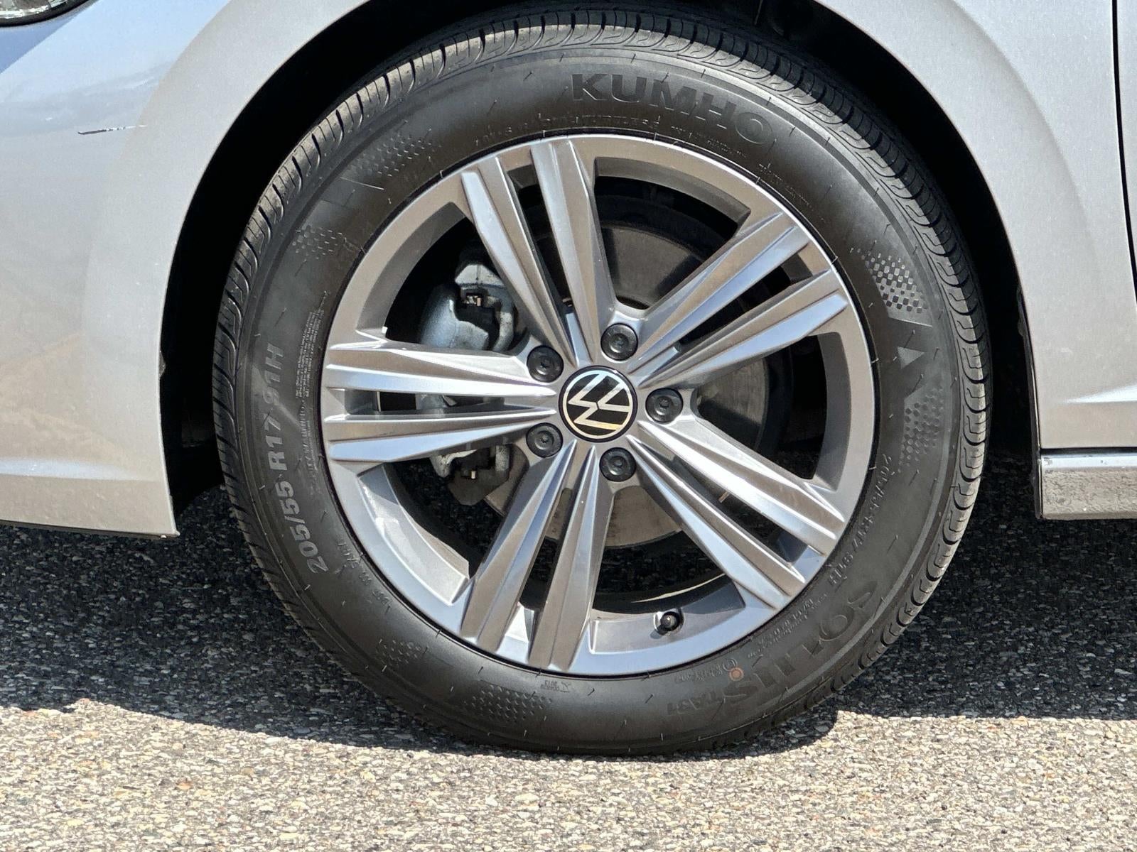 2023 Volkswagen Jetta SE Auto