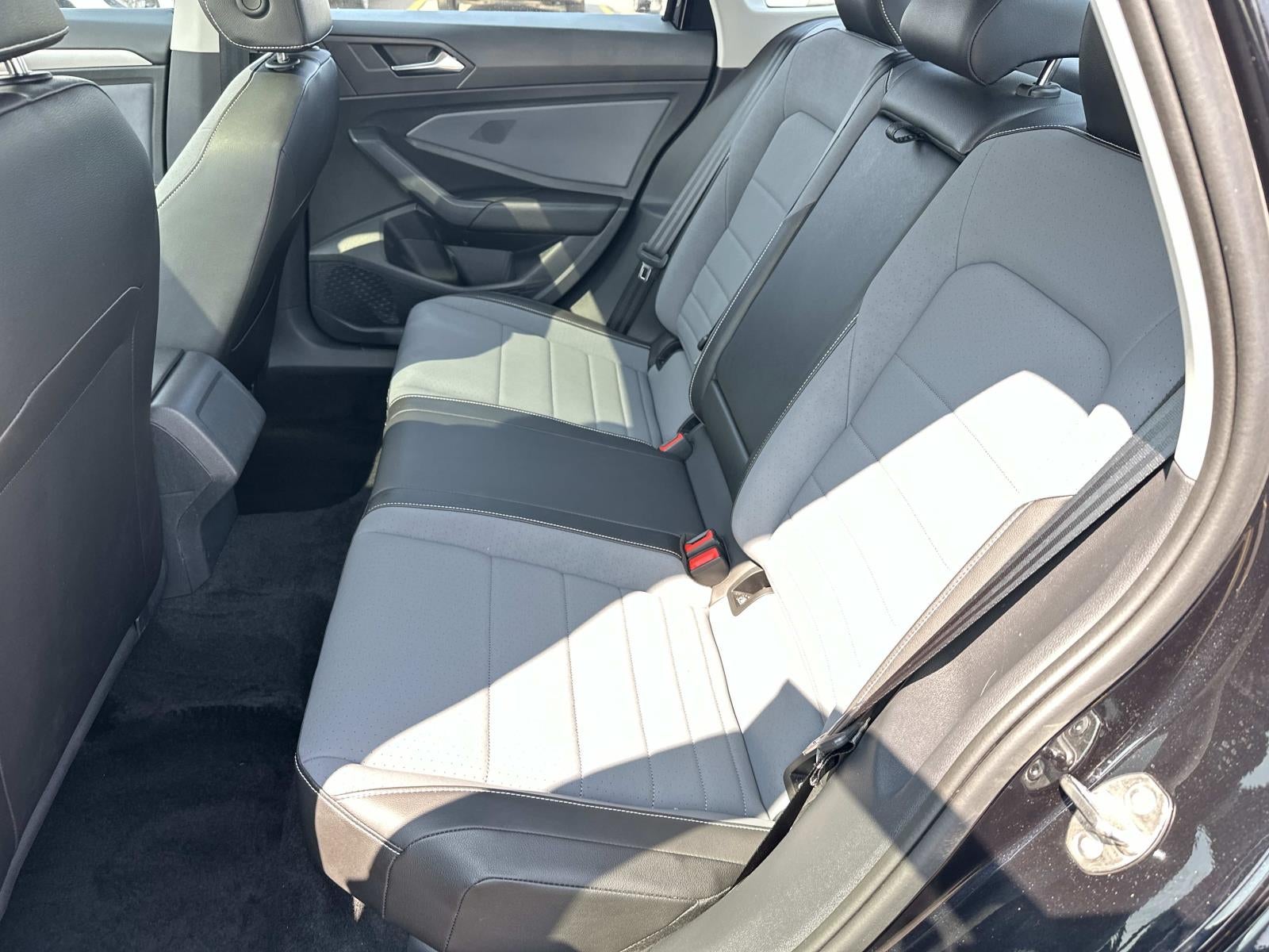 2025 Volkswagen Jetta SE Auto