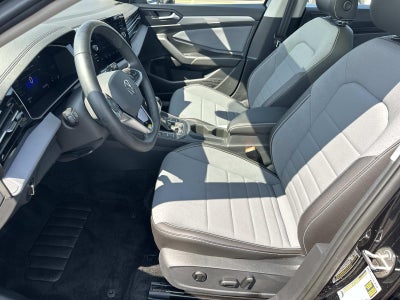 2025 Volkswagen Jetta SE Auto