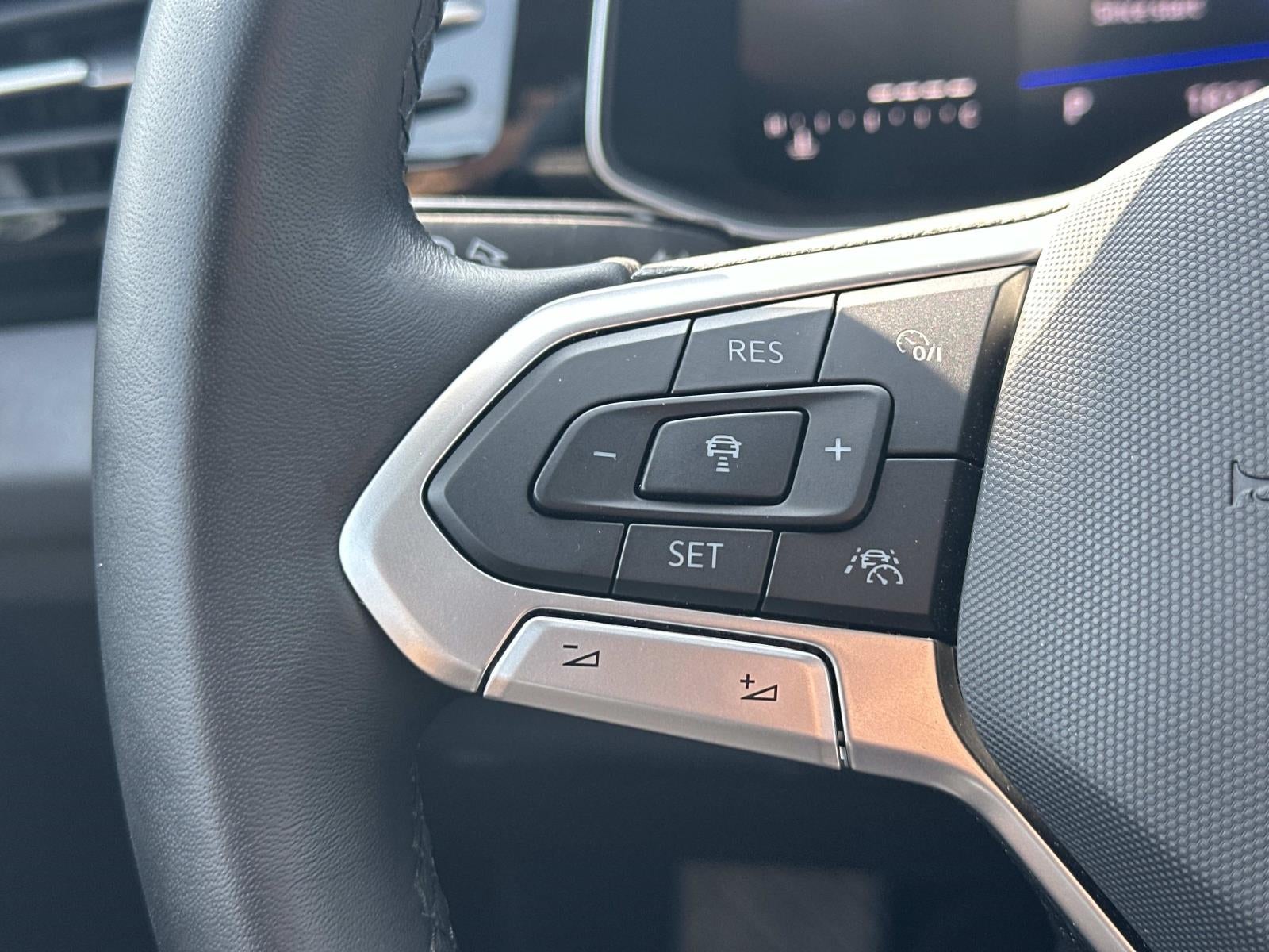 2025 Volkswagen Jetta SE Auto