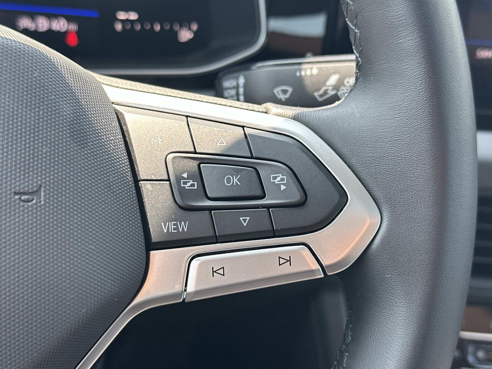 2025 Volkswagen Jetta SE Auto