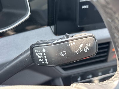 2025 Volkswagen Jetta SE Auto