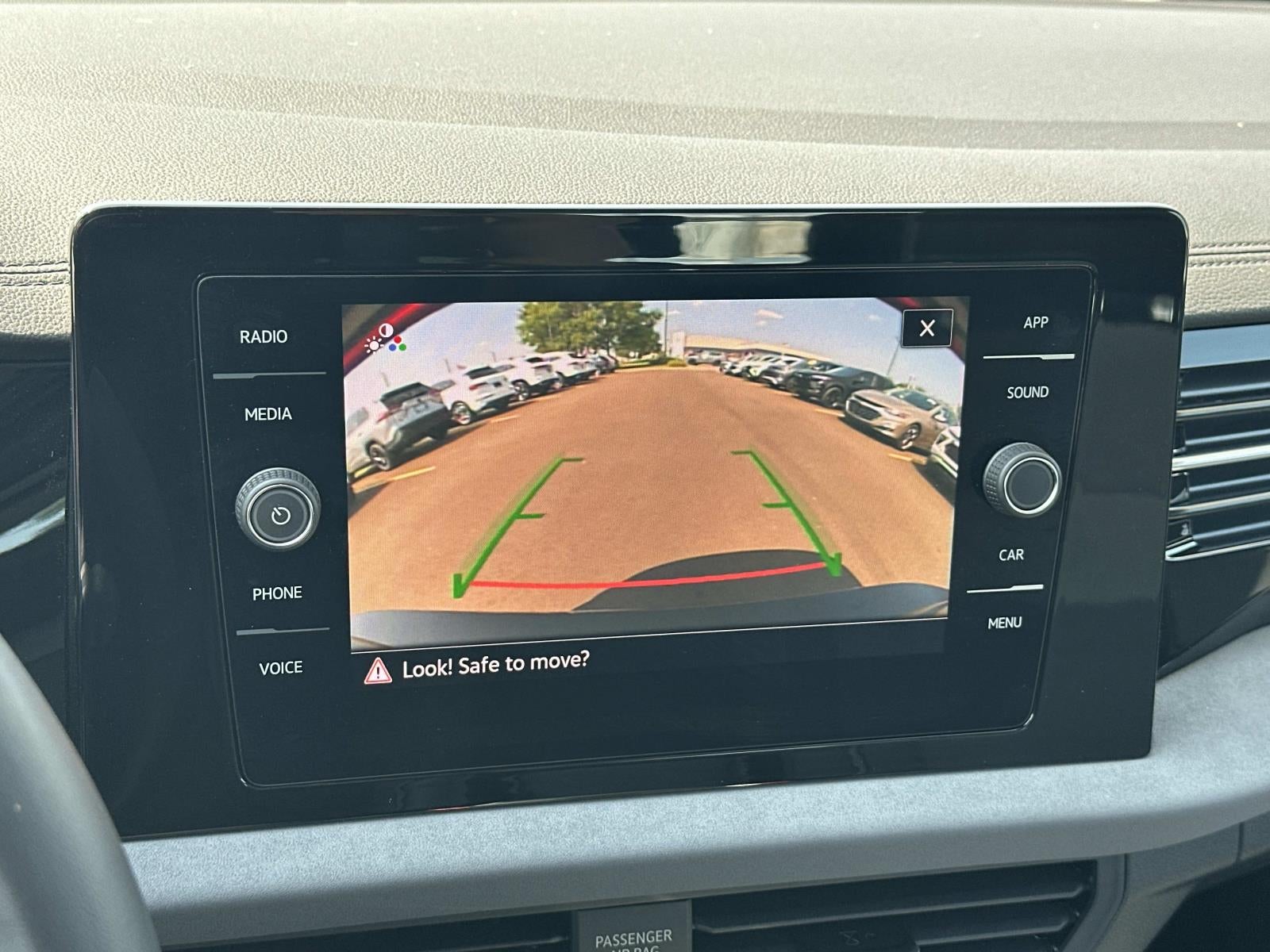 2025 Volkswagen Jetta SE Auto