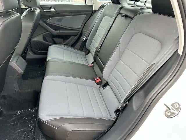 2025 Volkswagen Jetta SE Auto