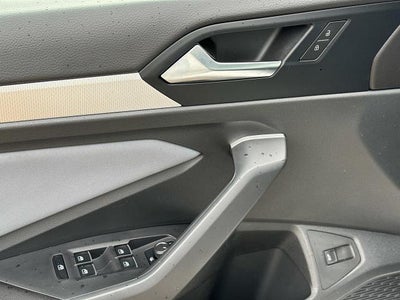 2025 Volkswagen Jetta SE Auto