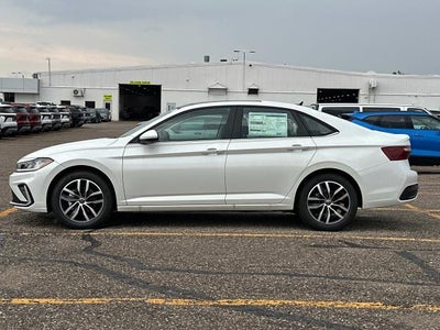 2025 Volkswagen Jetta SE Auto