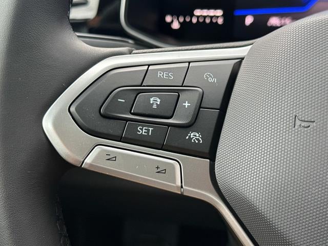 2025 Volkswagen Jetta SE Auto