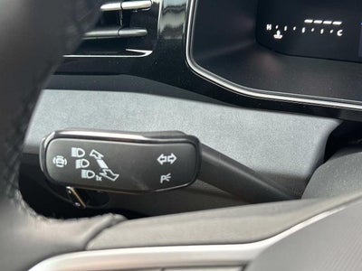 2025 Volkswagen Jetta SE Auto