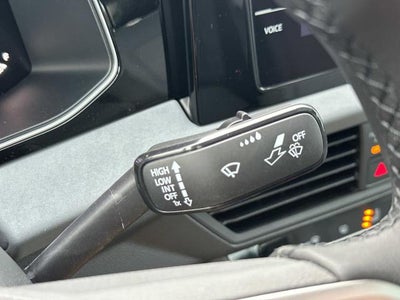 2025 Volkswagen Jetta SE Auto