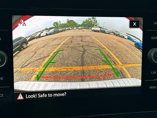 2025 Volkswagen Jetta SE Auto