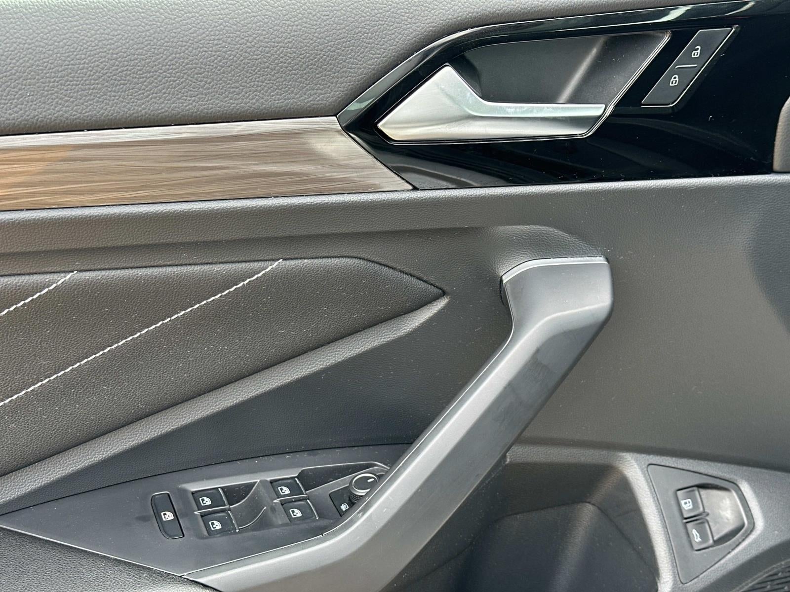 2022 Volkswagen Jetta SEL Auto