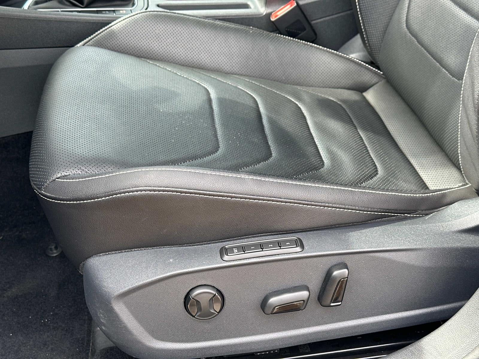 2022 Volkswagen Jetta SEL Auto