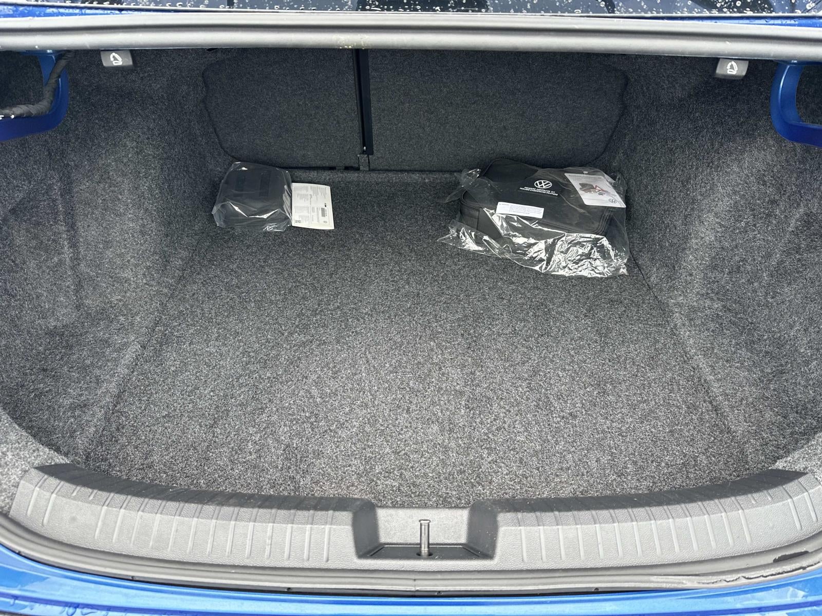 2024 Volkswagen Jetta SEL Auto