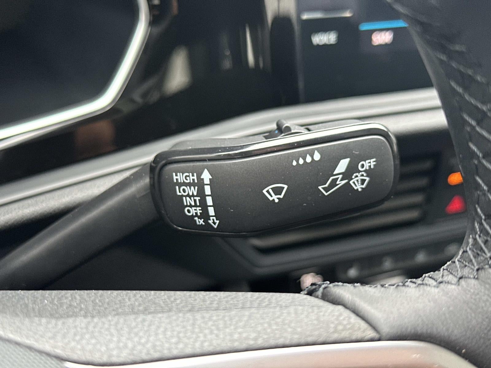 2024 Volkswagen Jetta SEL Auto