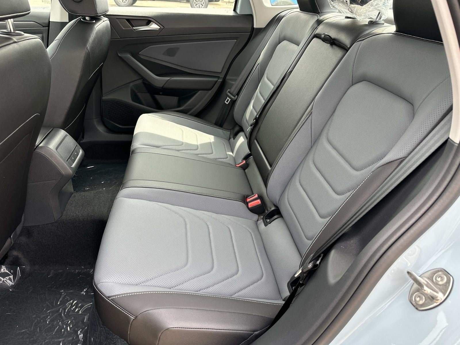 2025 Volkswagen Jetta SEL Auto