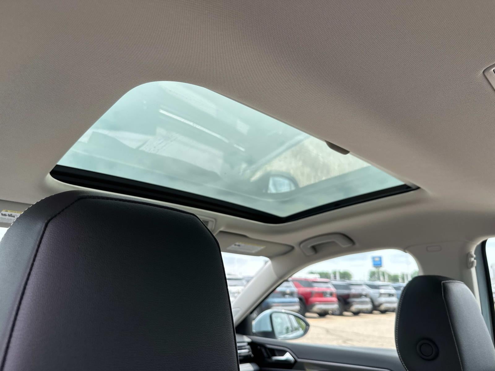 2025 Volkswagen Jetta SEL Auto