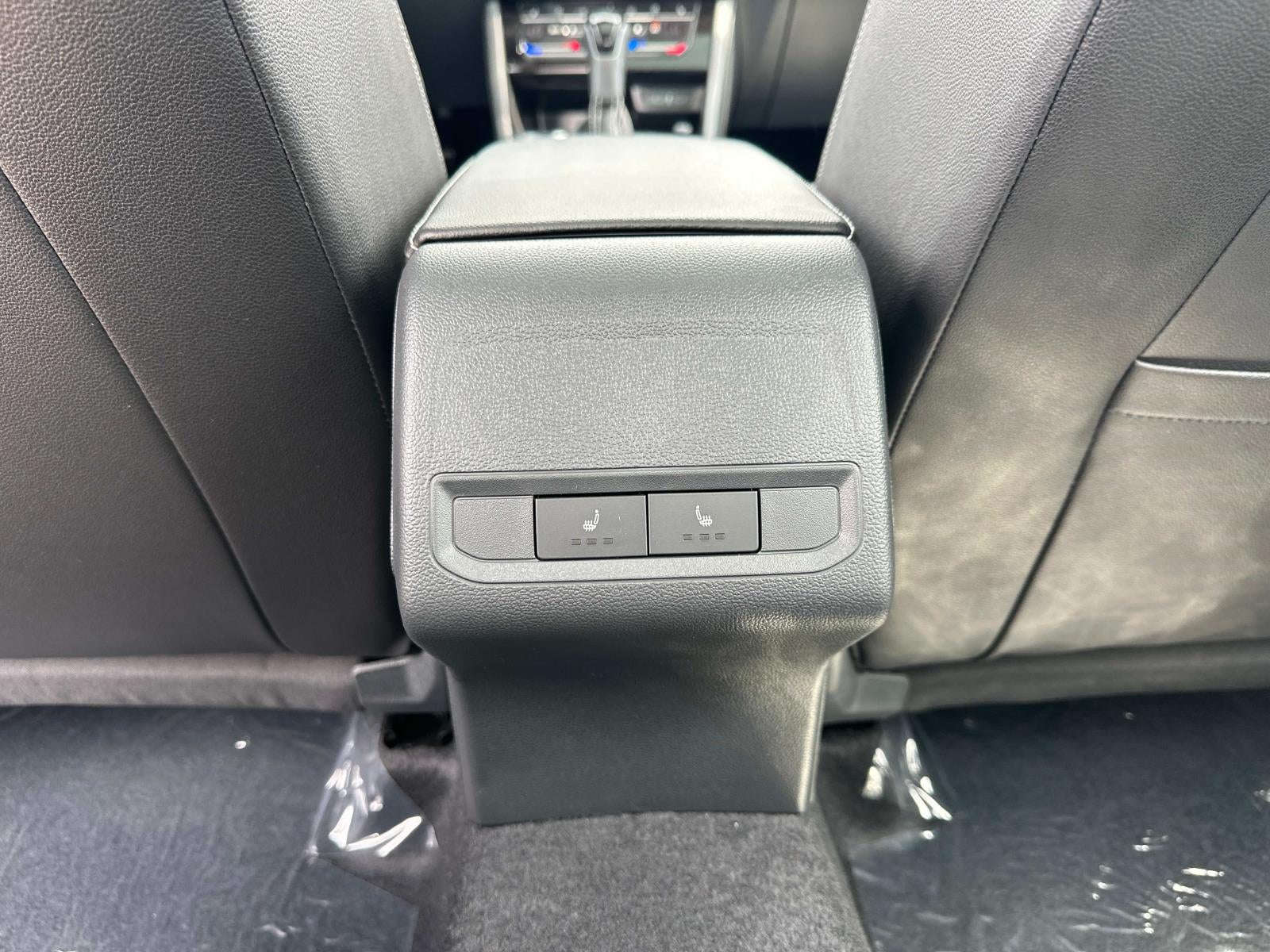 2025 Volkswagen Jetta SEL Auto