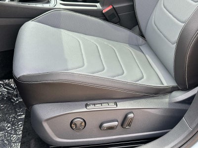 2025 Volkswagen Jetta SEL Auto