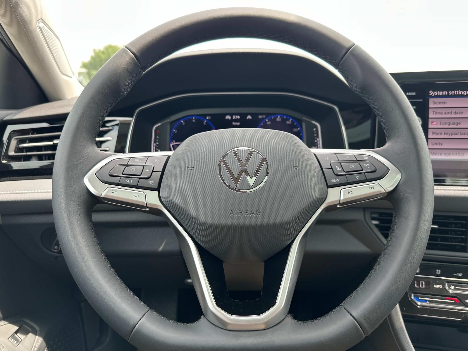 2025 Volkswagen Jetta SEL Auto