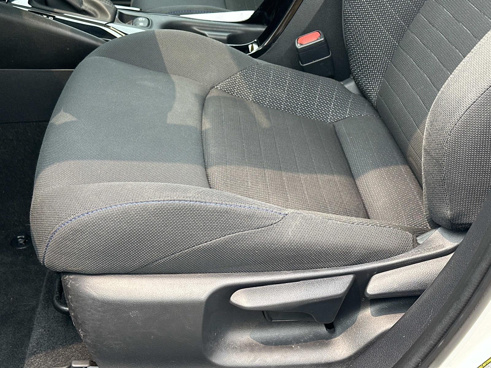 2020 Toyota Corolla SE CVT (Natl)