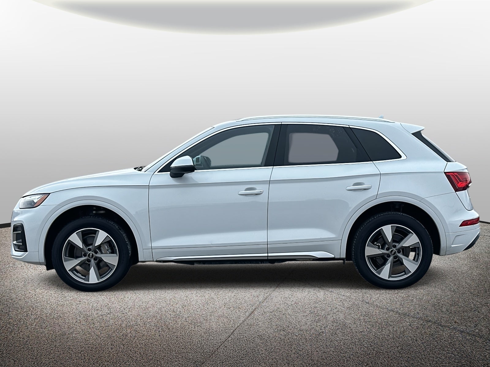 2023 Audi Q5 Premium 40 TFSI quattro