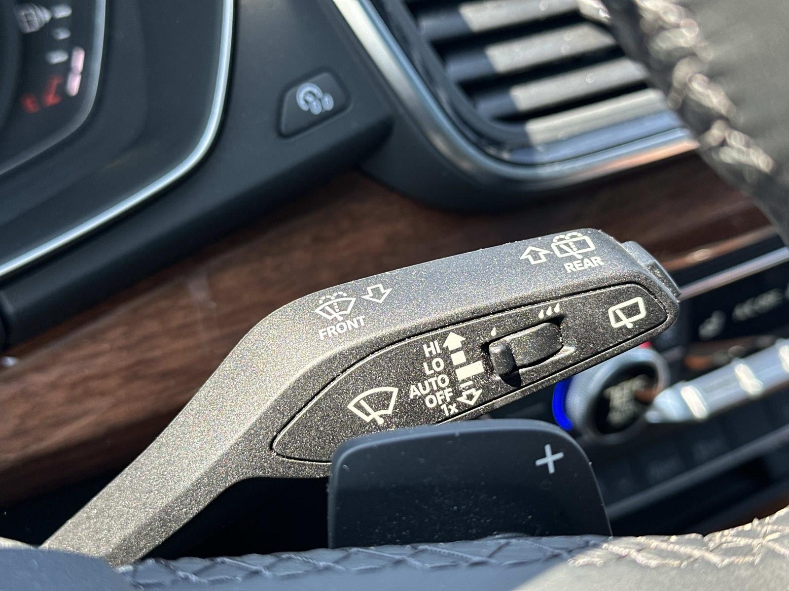 2023 Audi Q5 Premium 40 TFSI quattro