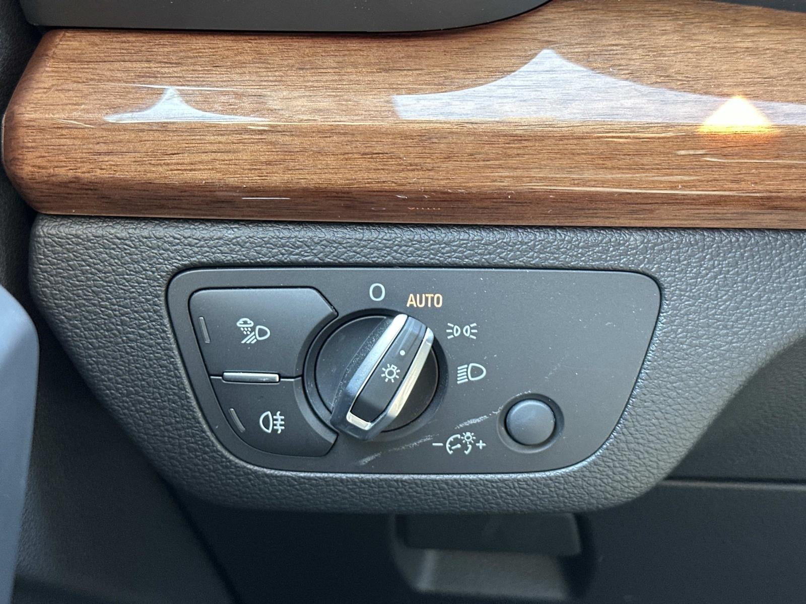 2023 Audi Q5 Premium 40 TFSI quattro