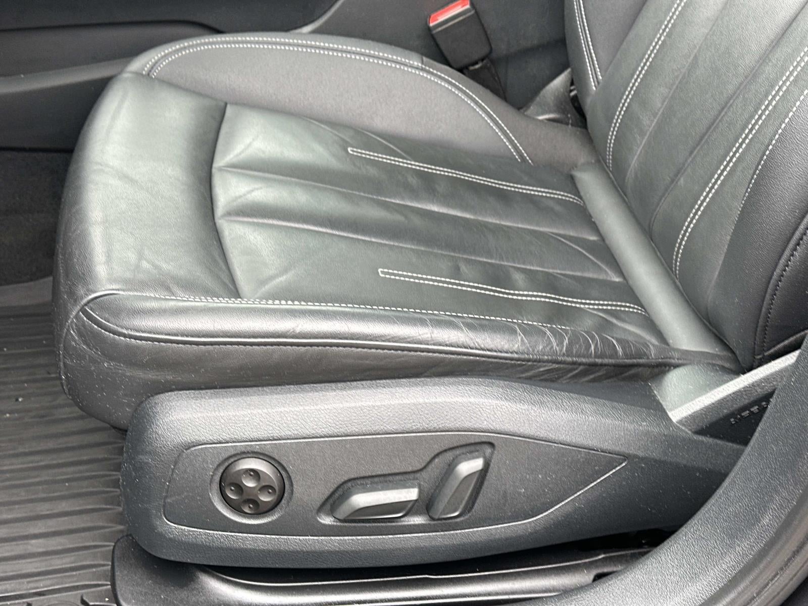 2023 Audi A4 Sedan Premium 40 TFSI quattro