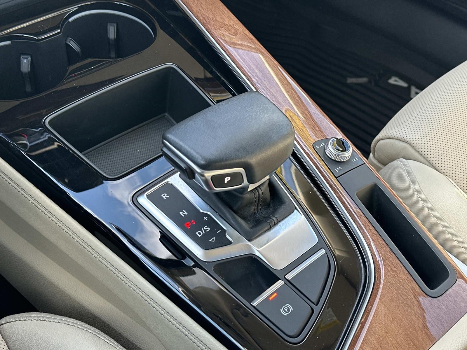 2023 Audi A4 Sedan Premium Plus 40 TFSI quattro