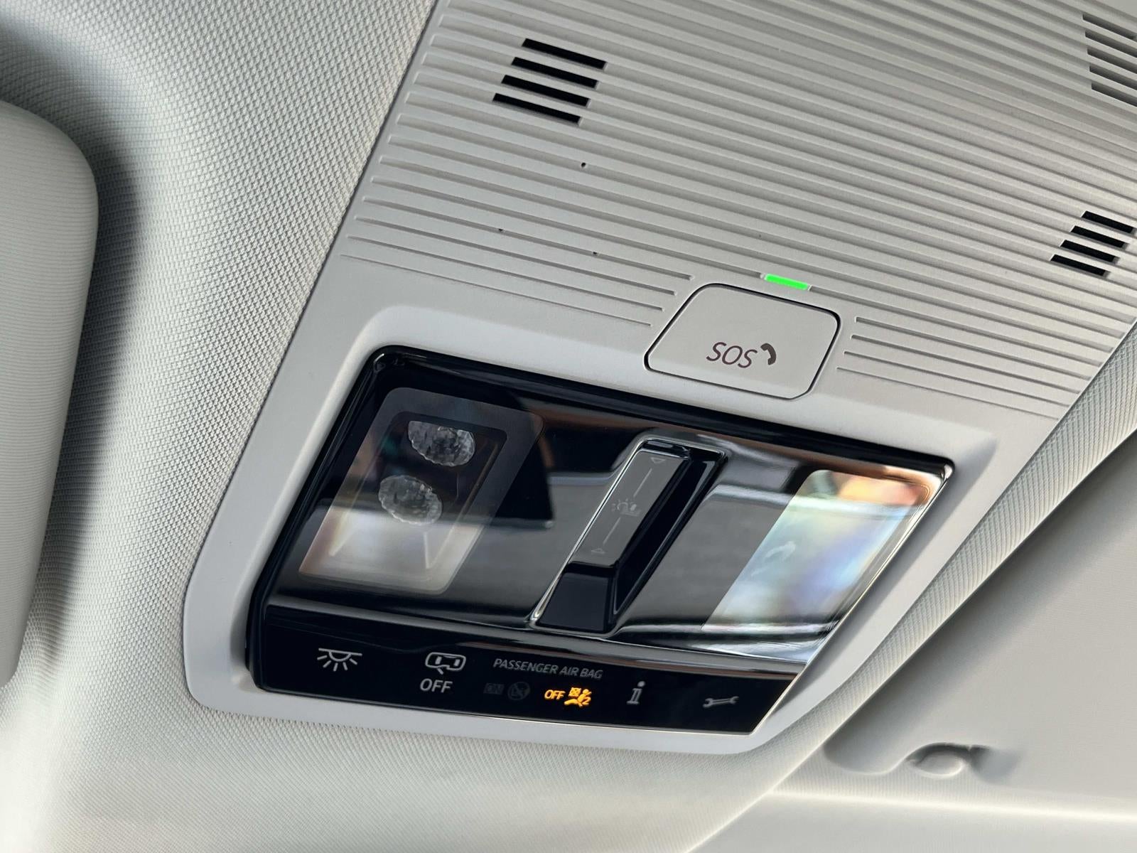 2025 Volkswagen ID. Buzz Pro S Plus 4MOTION w/Two-Tone