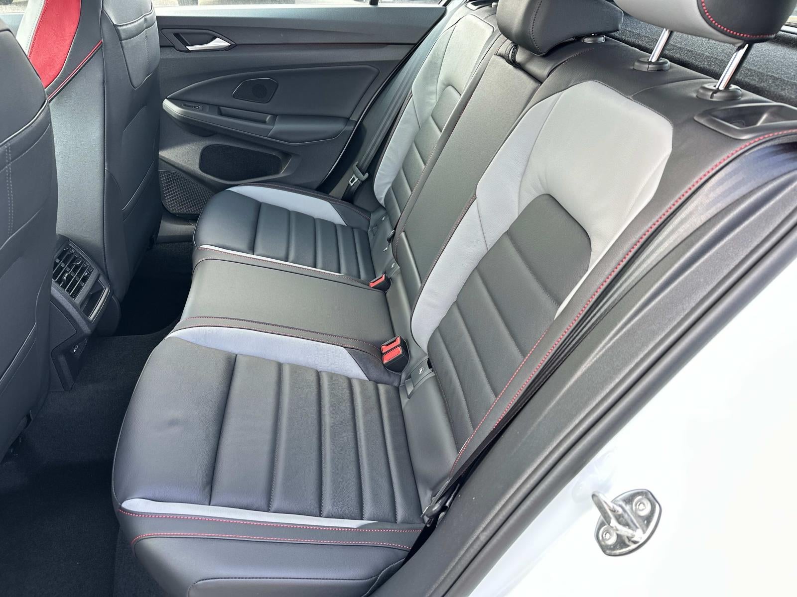 2025 Volkswagen Golf GTI 2.0T SE DSG