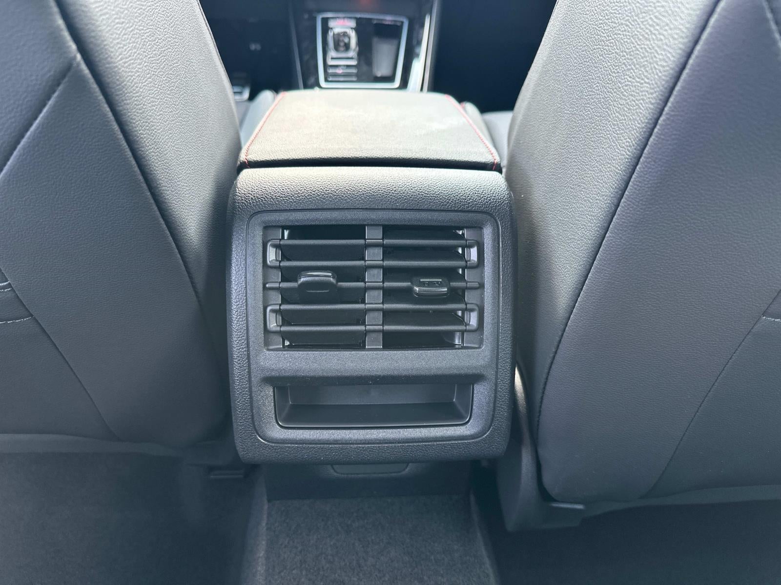 2025 Volkswagen Golf GTI 2.0T SE DSG