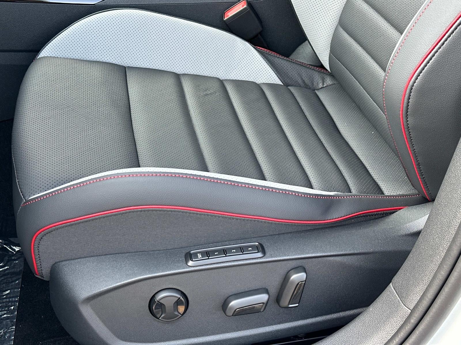 2025 Volkswagen Golf GTI 2.0T SE DSG