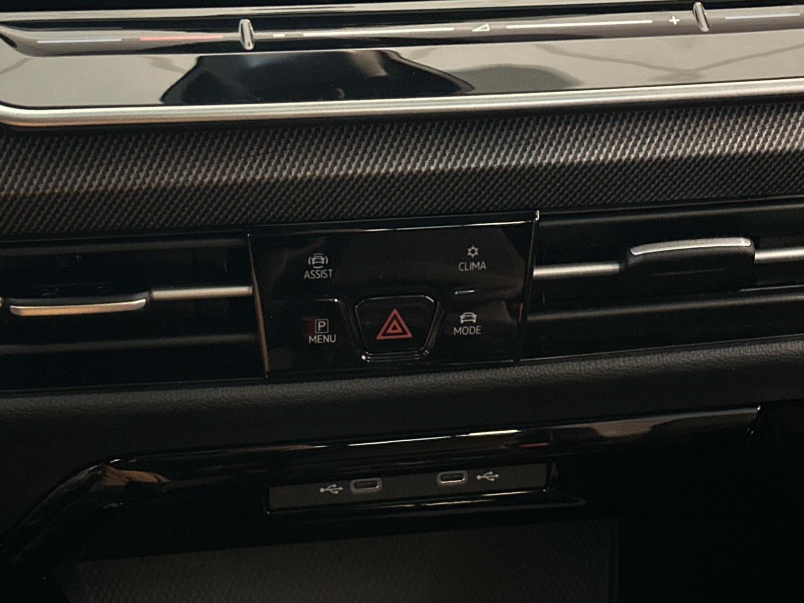 2025 Volkswagen Golf GTI 2.0T SE DSG