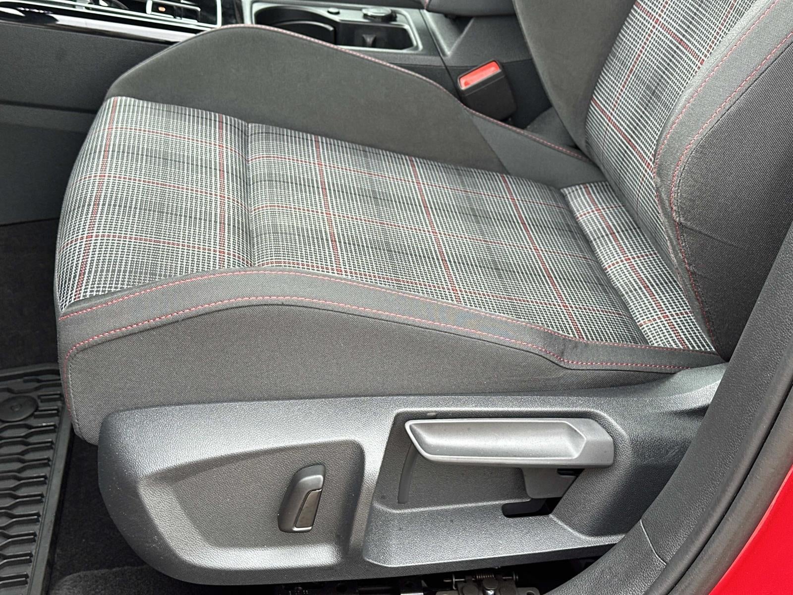 2023 Volkswagen Golf GTI 2.0T 40th Anniversary Edition DSG