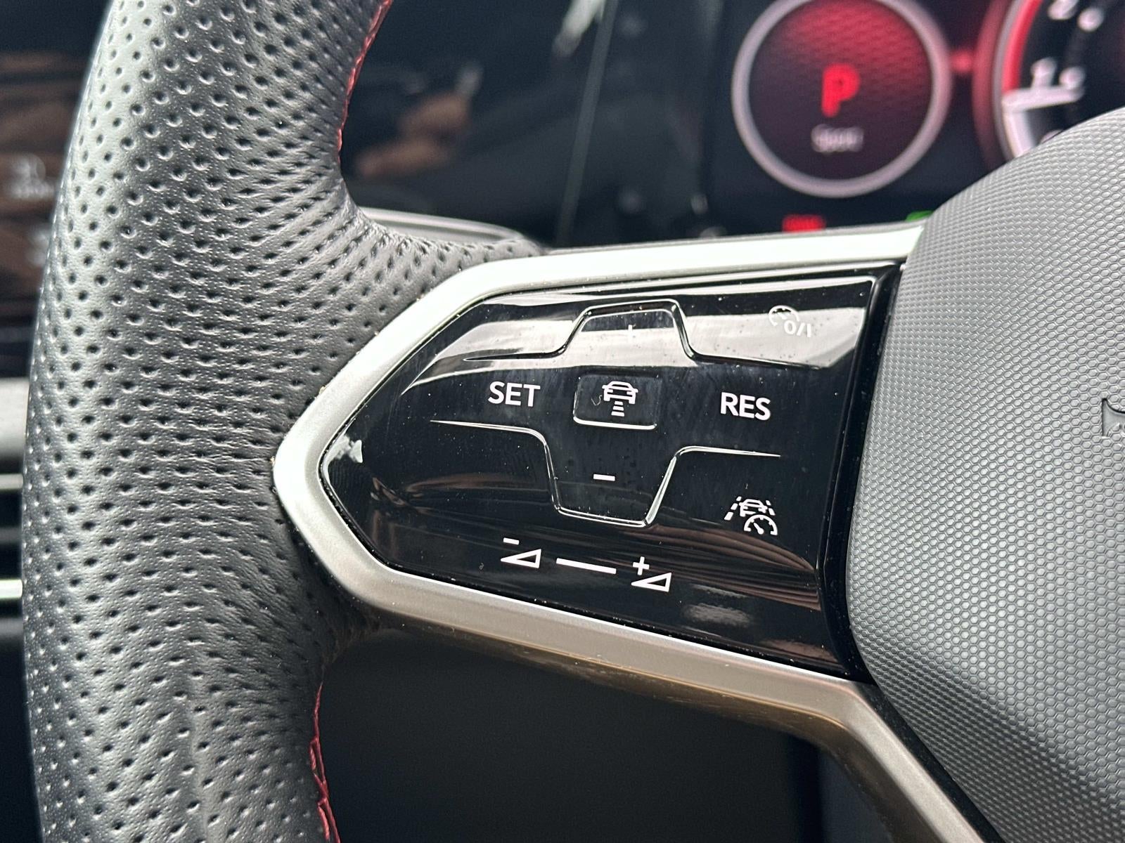 2023 Volkswagen Golf GTI 2.0T 40th Anniversary Edition DSG