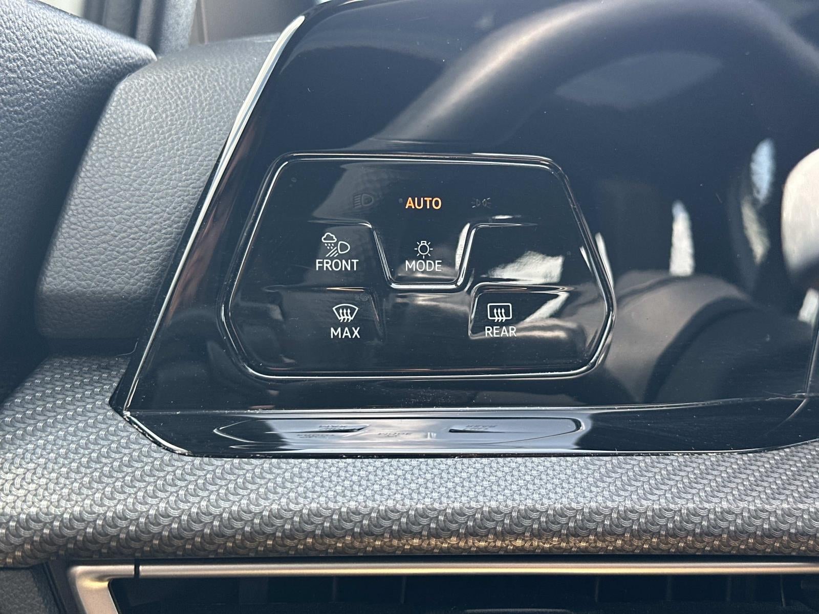 2022 Volkswagen Golf R 2.0T Manual