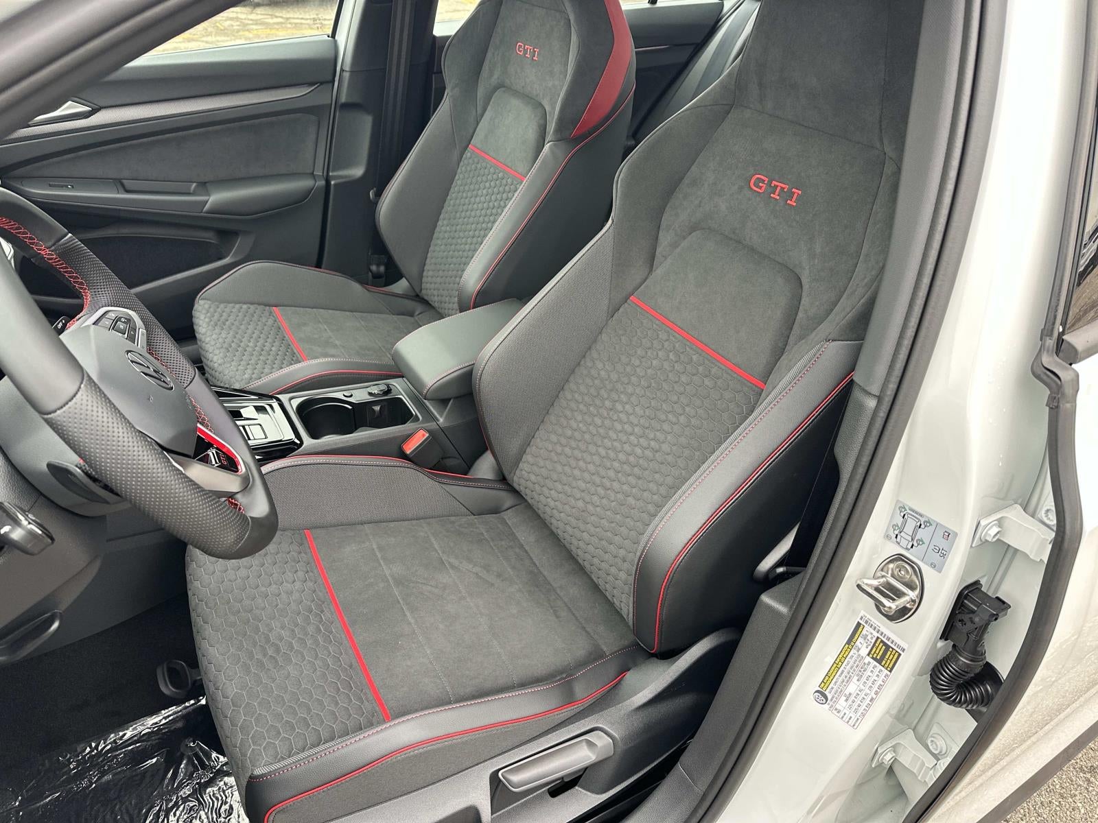 2026 Volkswagen Golf GTI 2.0T SE DSG