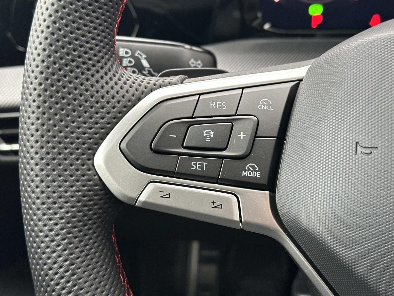 2026 Volkswagen Golf GTI 2.0T SE DSG