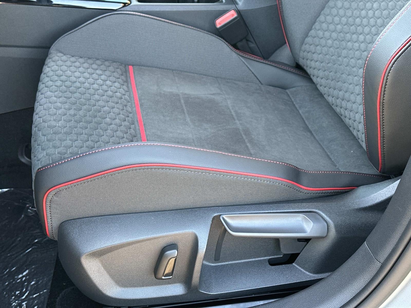 2026 Volkswagen Golf GTI 2.0T SE DSG