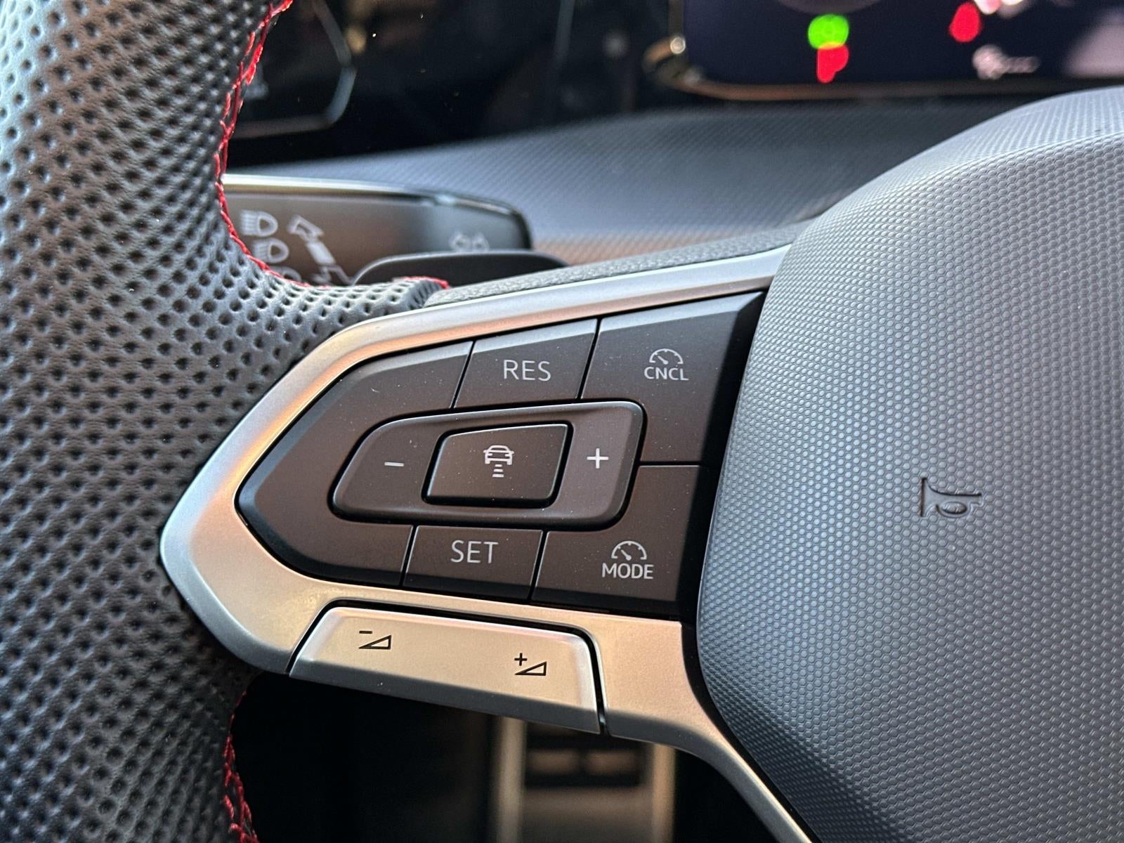 2026 Volkswagen Golf GTI 2.0T SE DSG